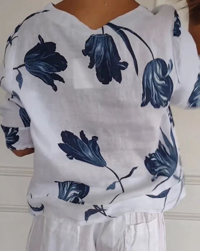 Button-up blouse in floral-printed cotton and linen